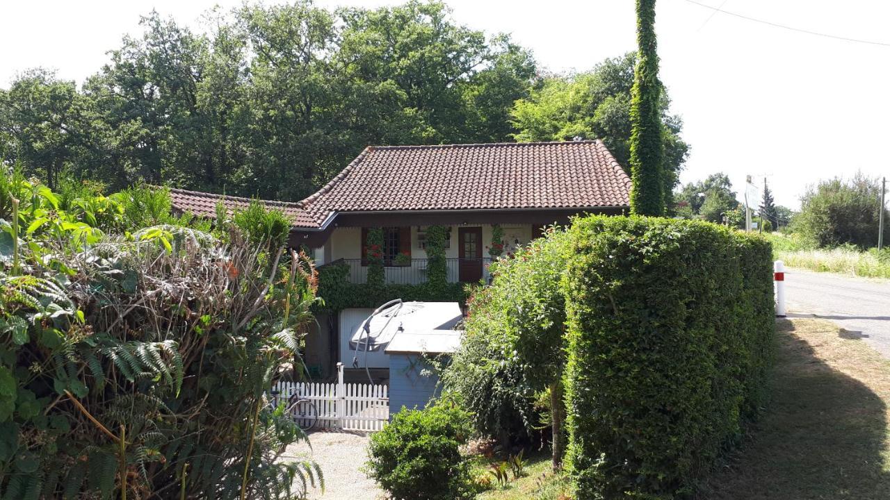 Cudoille Bed and Breakfast Armous-et-Cau Eksteriør billede